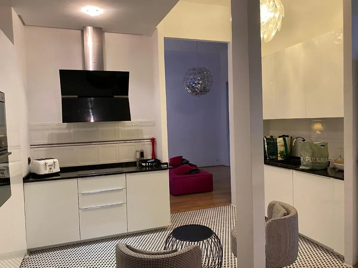 Piso Malaga Larios Apartment 0*,